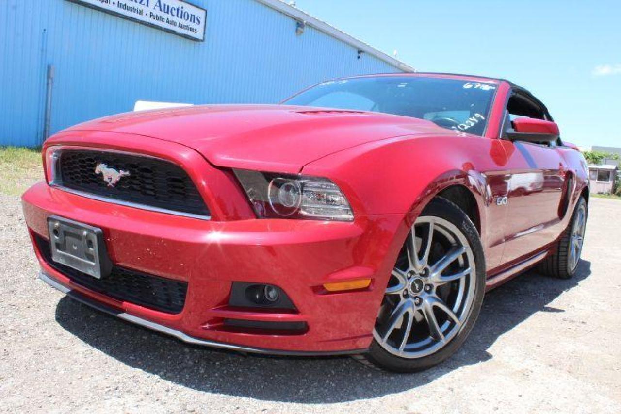 2013 Ford Mustang  Photo4
