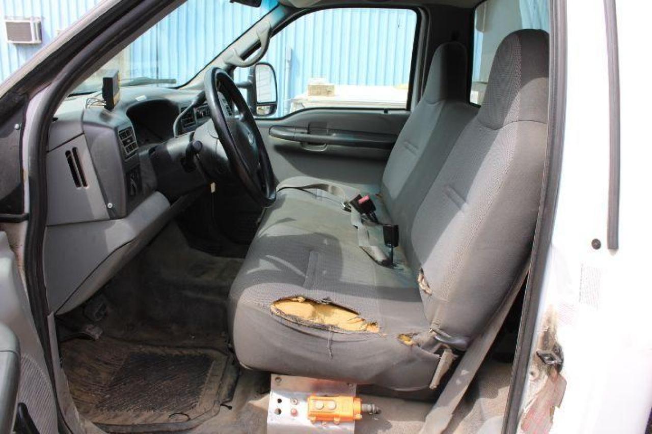 2002 Ford F-450  Photo4