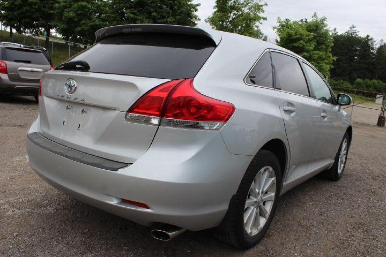 2009 Toyota Venza  Photo2