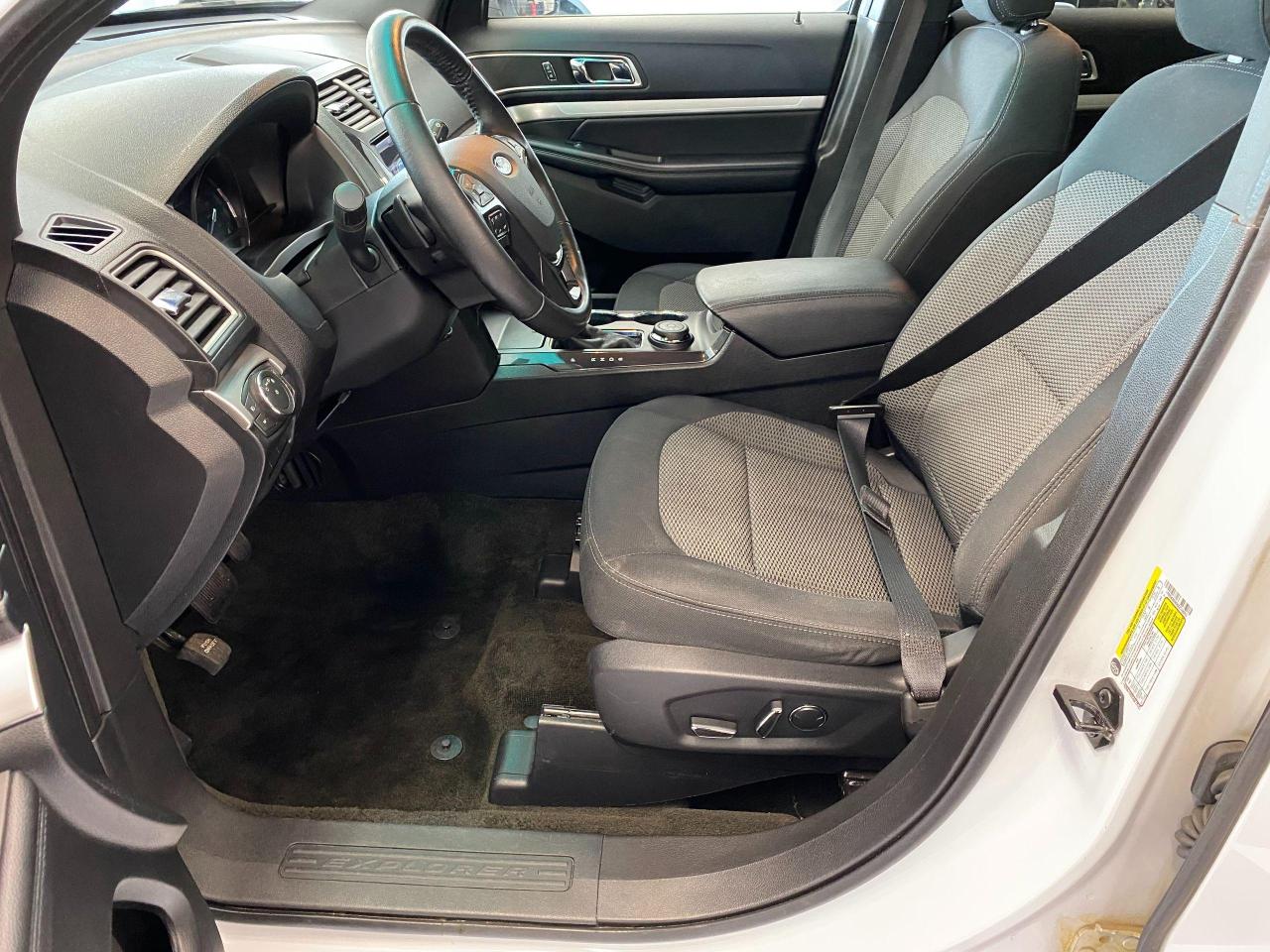 2016 Ford Explorer XLT 4WD+Roof+Touch Display+Camera+CLEAN CARFAX Photo92