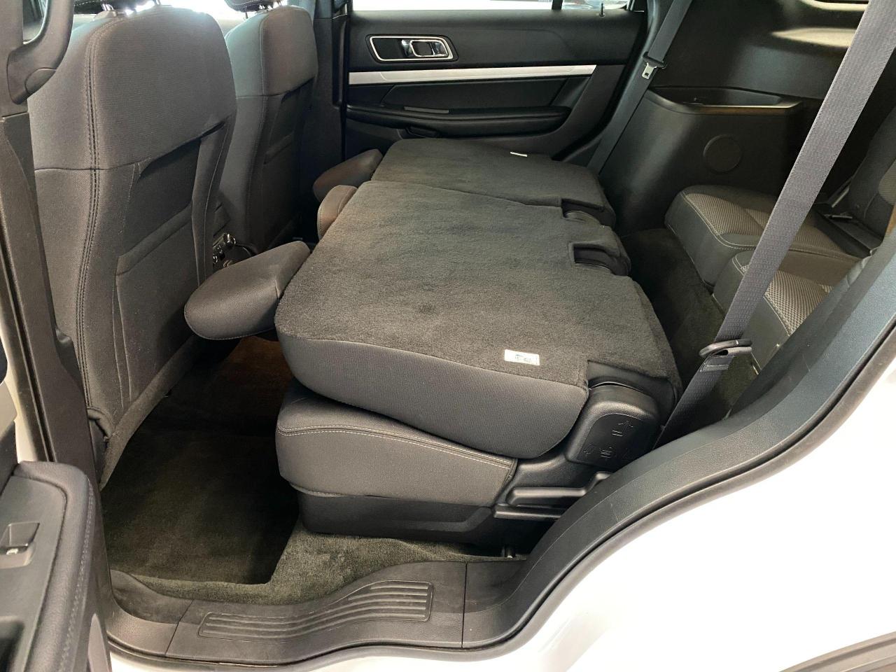 2016 Ford Explorer XLT 4WD+Roof+Touch Display+Camera+CLEAN CARFAX - Photo #27