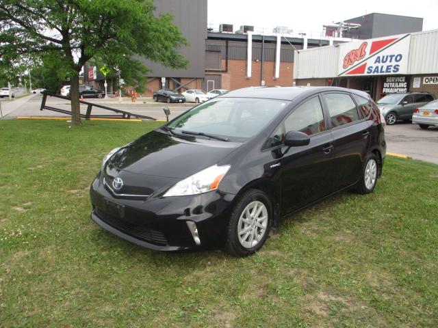 2012 Toyota Prius v BLUETOOTH ~ REAR CAM ~ LOW KM ~ SAFETY INCLUDED