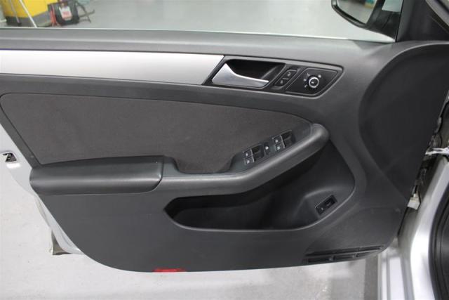 2014 Volkswagen Jetta Comfortline 1.8T 6sp at w/ Tip