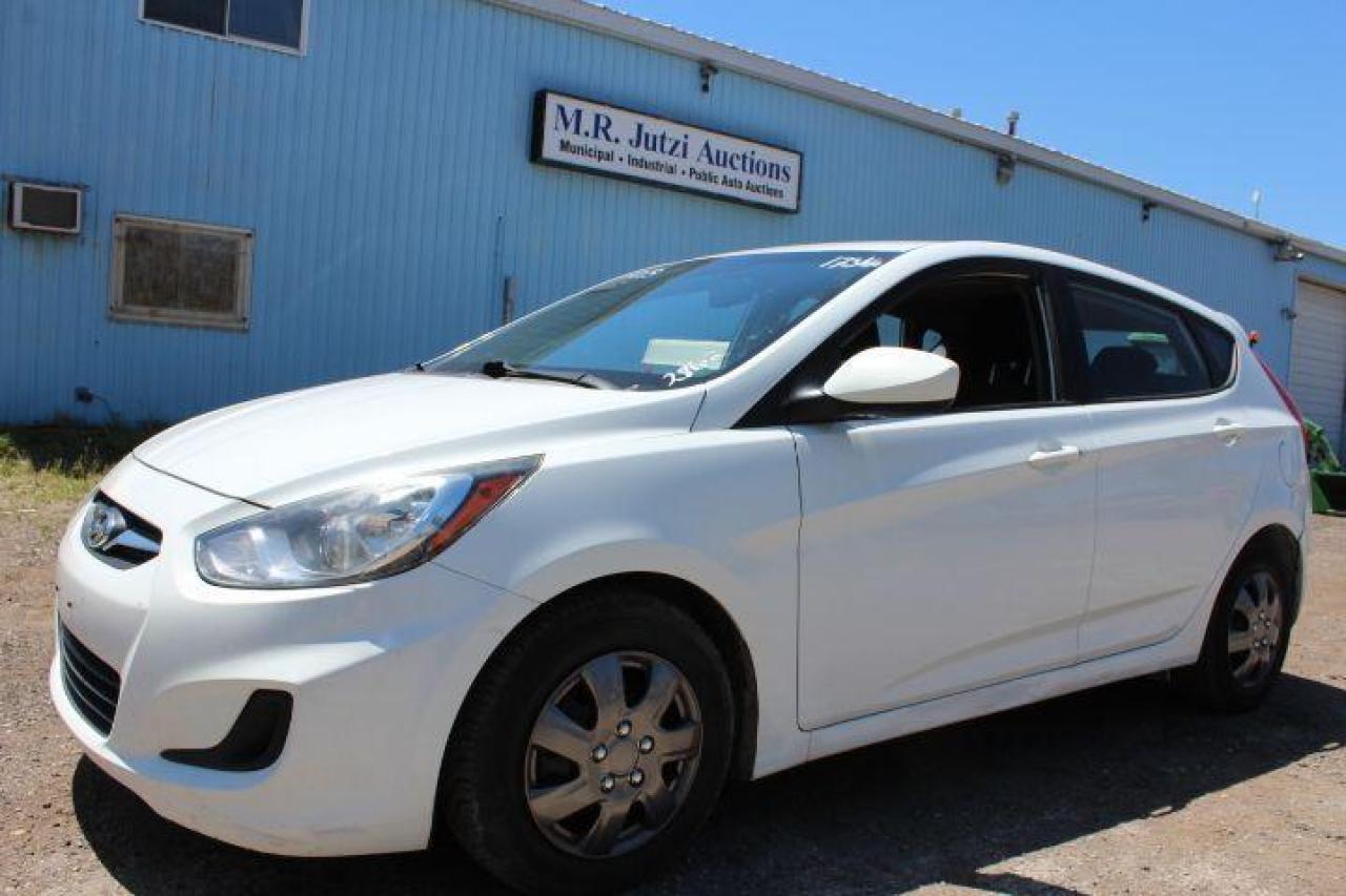 Used 2013 Hyundai Accent  for sale in Breslau, ON