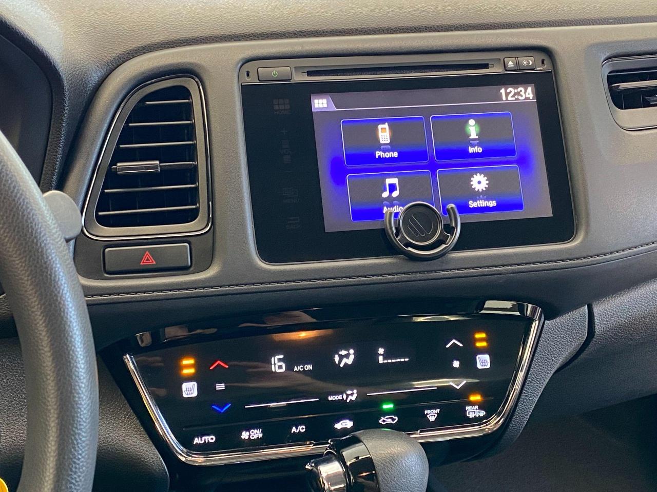 2016 Honda HR-V LX+Camera+Bluetooth+Heated Seats+Accident Free - Photo #10