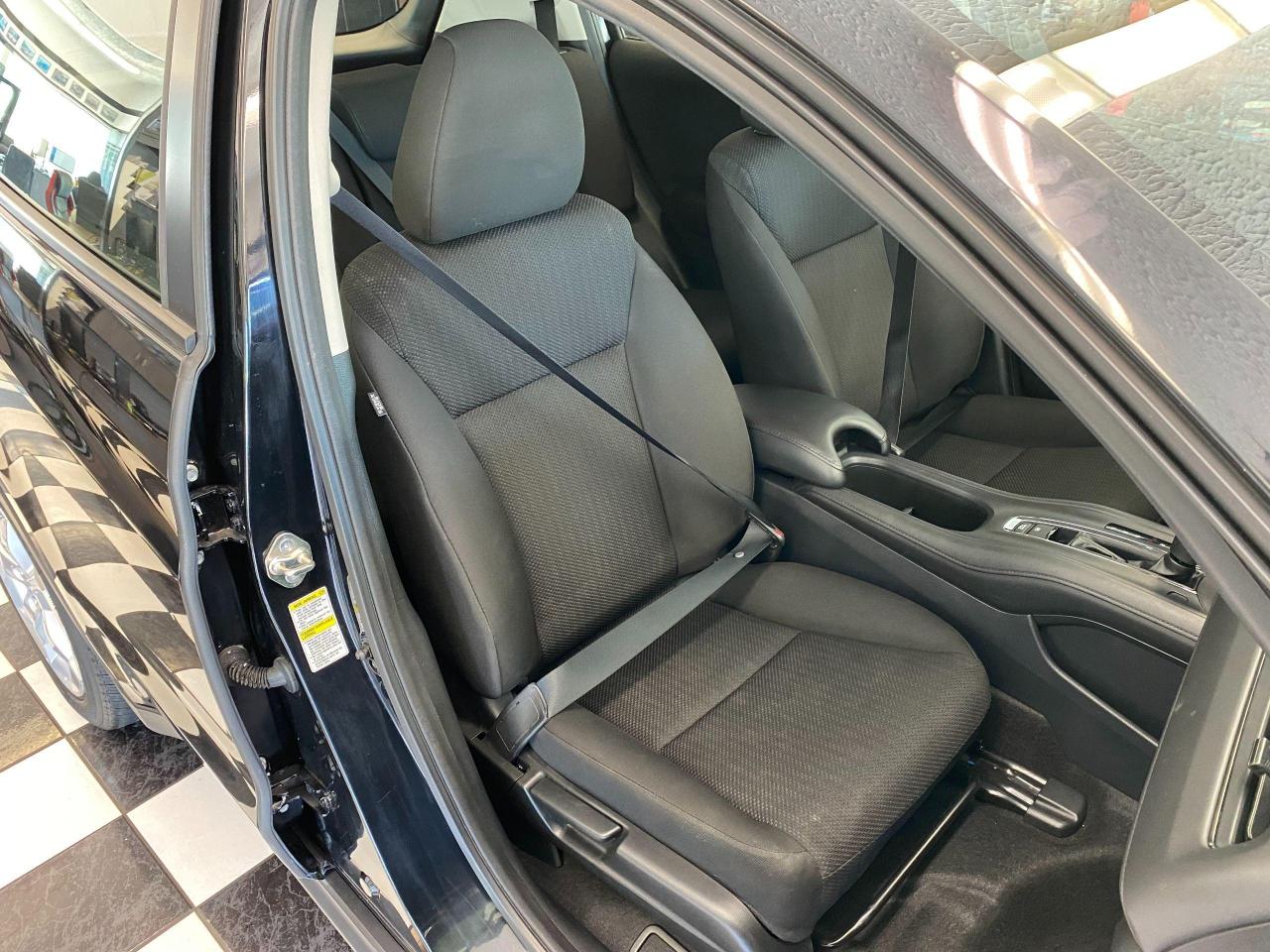 2016 Honda HR-V LX+Camera+Bluetooth+Heated Seats+Accident Free Photo22