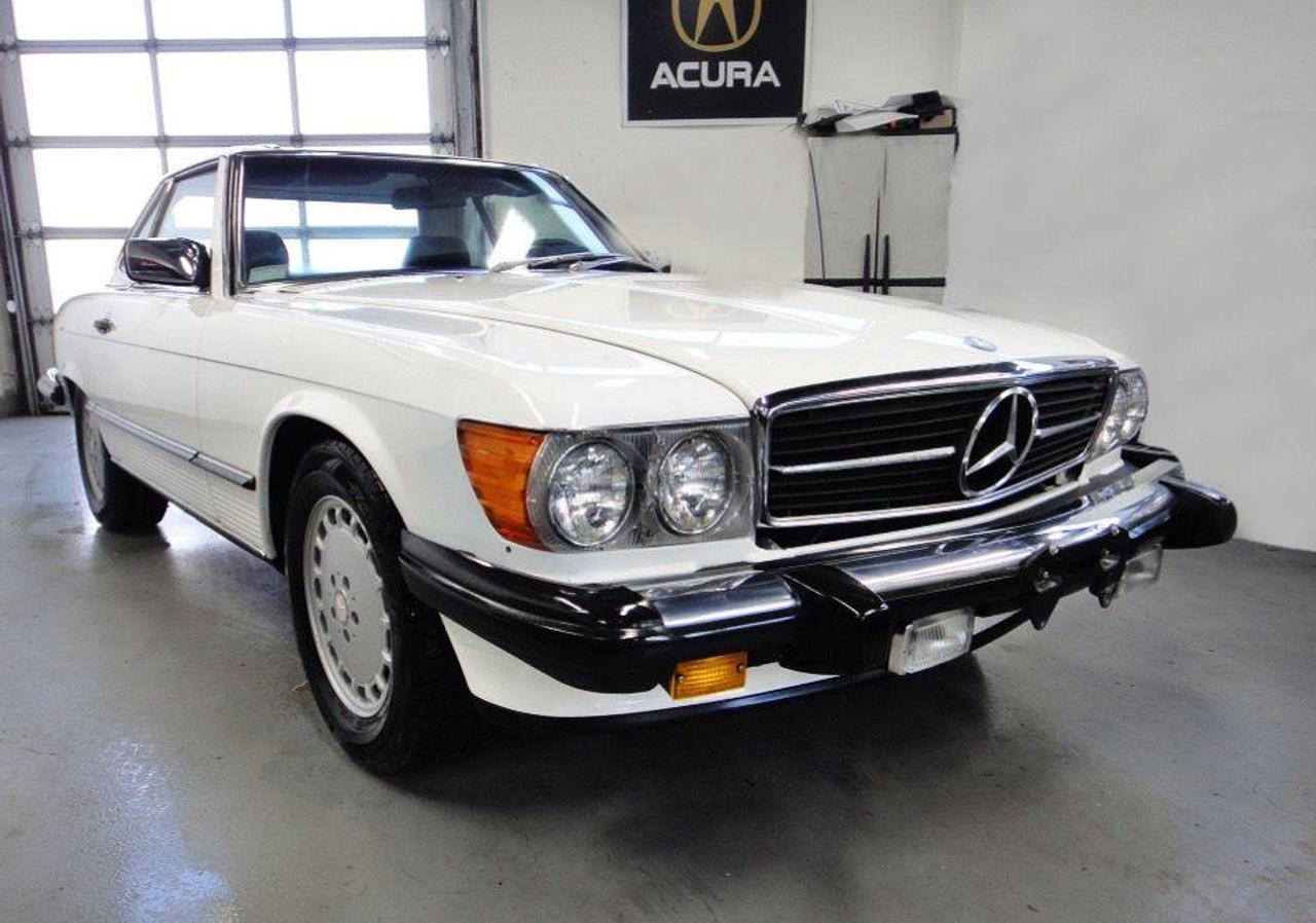 1988 Mercedes-Benz SL-Class SL 560. LOW KM, RUST FREE, MUST SEE - Photo #1