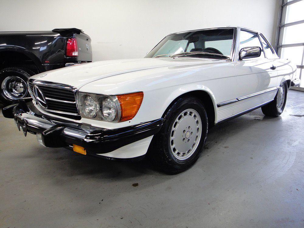 1988 Mercedes-Benz SL-Class SL 560. LOW KM, RUST FREE, MUST SEE - Photo #3