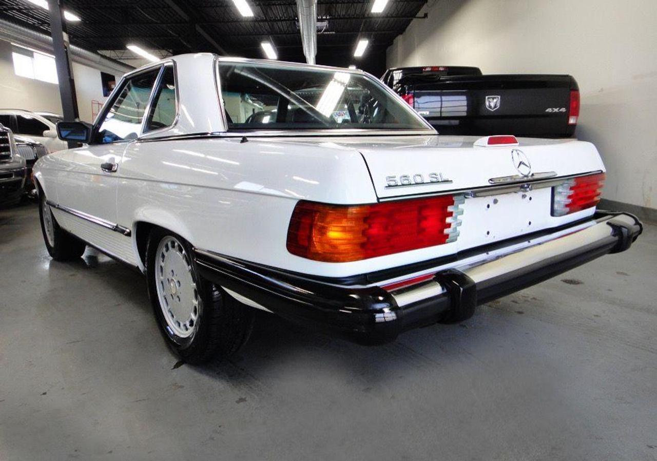 1988 Mercedes-Benz SL-Class SL 560. LOW KM, RUST FREE, MUST SEE Photo3