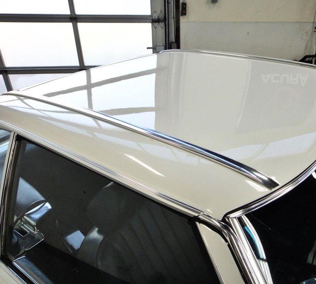 1988 Mercedes-Benz SL-Class SL 560. LOW KM, RUST FREE, MUST SEE Photo