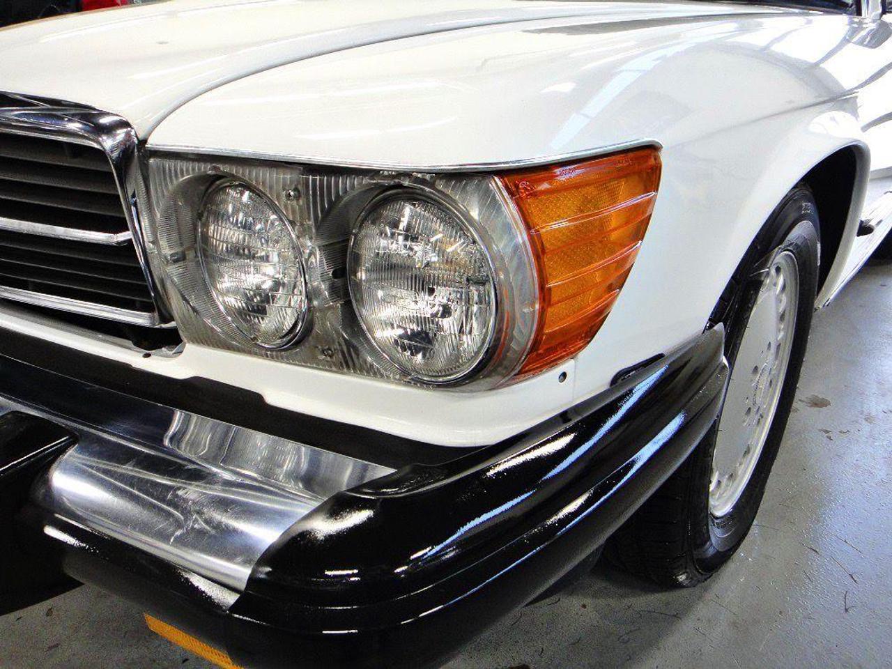 1988 Mercedes-Benz SL-Class SL 560. LOW KM, RUST FREE, MUST SEE Photo