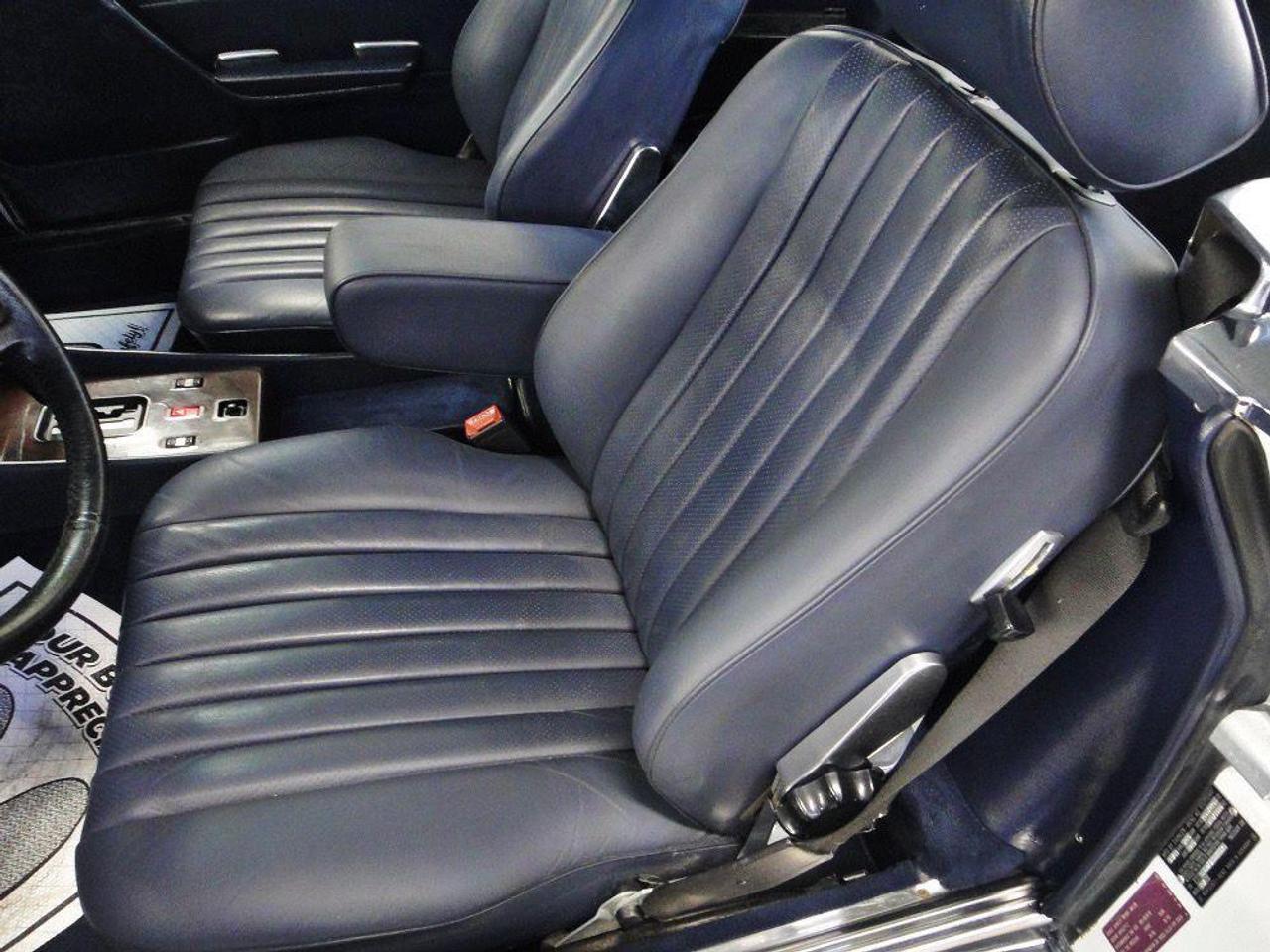 1988 Mercedes-Benz SL-Class SL 560. LOW KM, RUST FREE, MUST SEE Photo