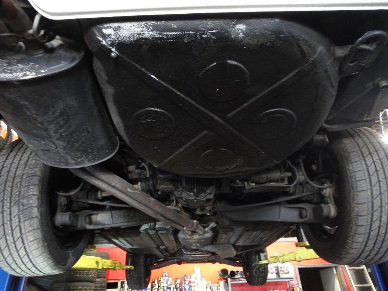 1988 Mercedes-Benz SL-Class SL 560. LOW KM, RUST FREE, MUST SEE Photo