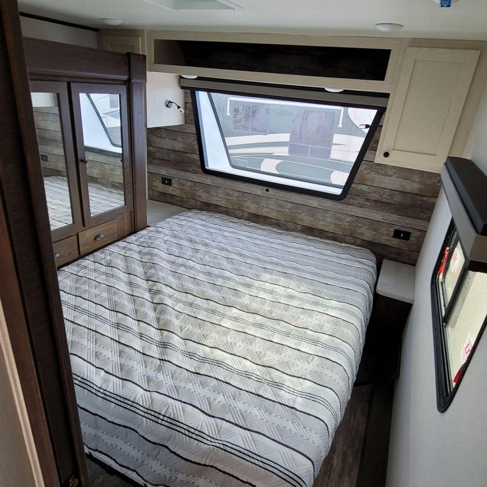 2022 Forest River XLF28DK5 TOY HAULER