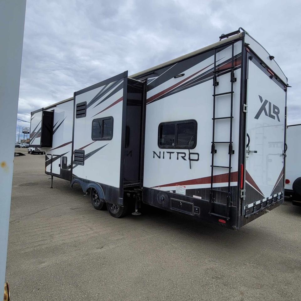 2022 Forest River XLF28DK5 TOY HAULER Photo5