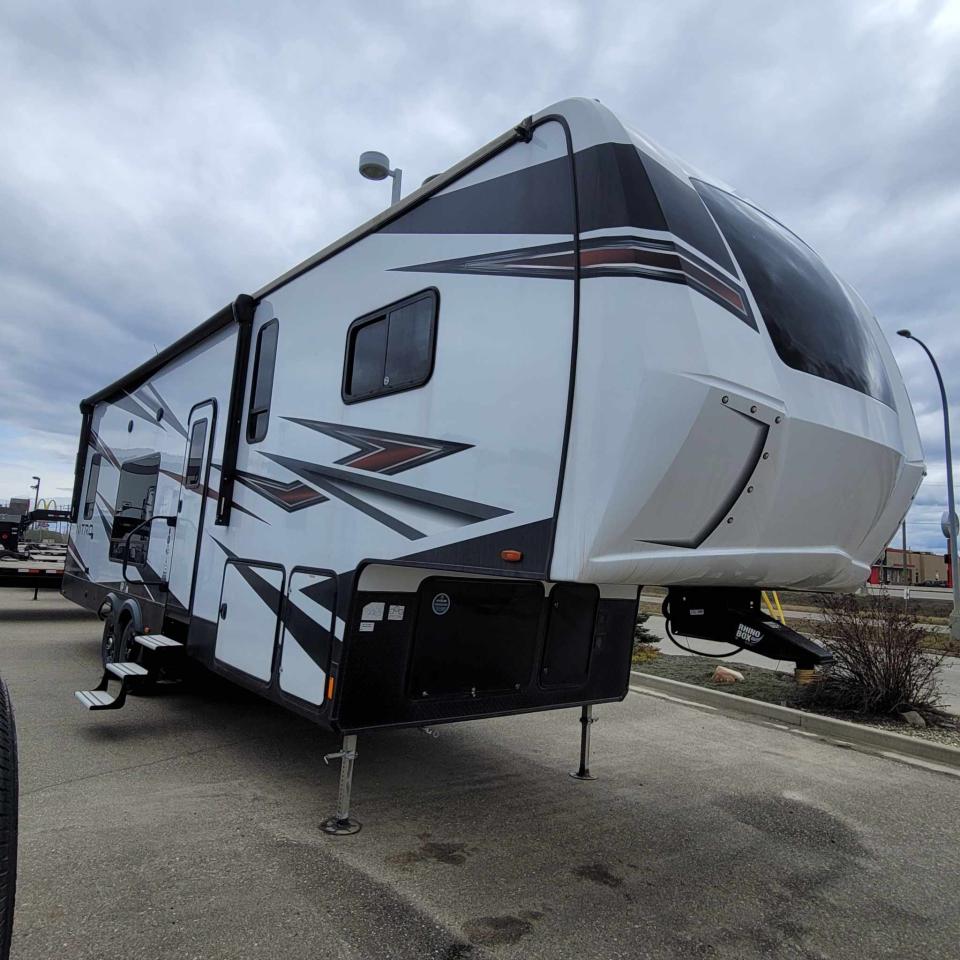 2022 Forest River XLF28DK5 TOY HAULER Photo5