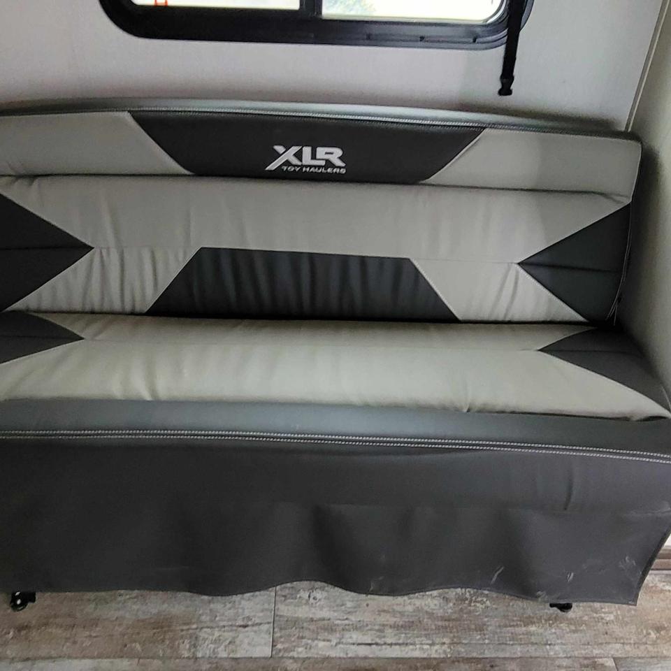 2022 Forest River XLF28DK5 TOY HAULER Photo5