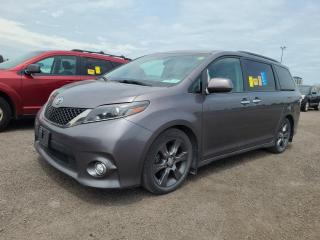 Used 2015 Toyota Sienna SE - LEATHER! BACK-UP CAM! PWR DOORS! 8 PASS! for sale in Kitchener, ON
