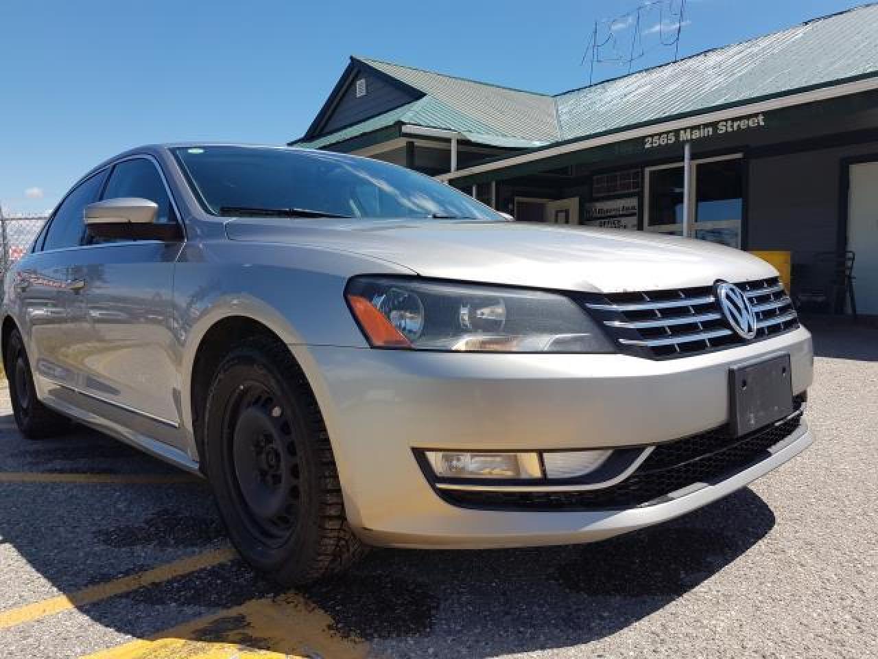 2013 Volkswagen Passat 2.0L TDI SE w/Sunroof and Nav