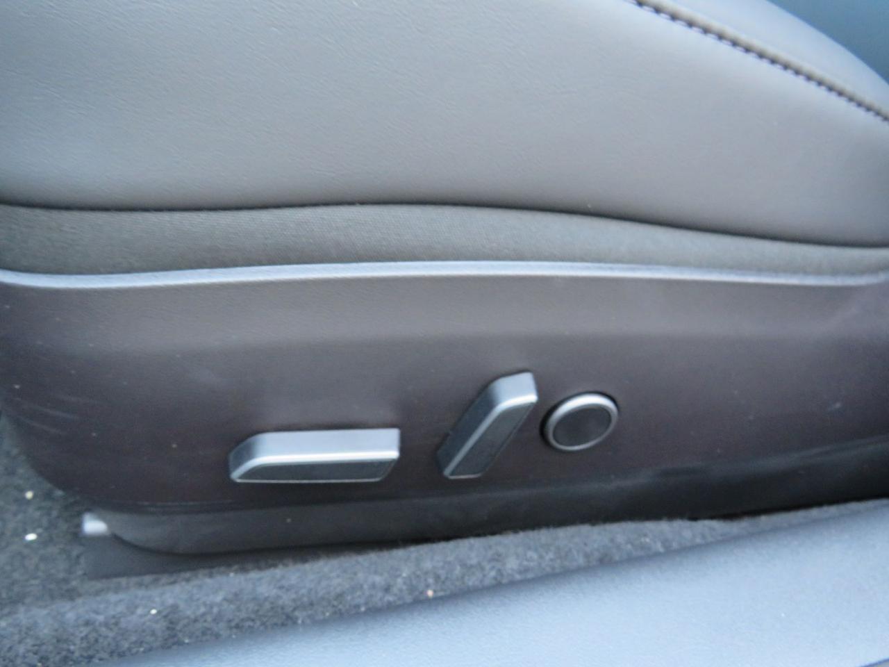 2022 Tesla Model 3 LONG RANGE (** ALLOY WHEELS** LEATHER SEATS** POWER DRIVERS/PASSENGER SEATS** AUTOPILOT** AWD**POWER HATCH** AUTO HEADLAMPS** BACKUP/SIDE CAMERAS**NAVIGATION**GLASS ROOF**) Photo