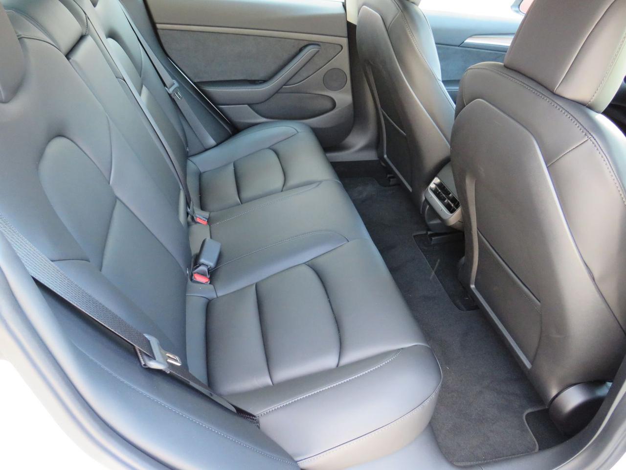 2022 Tesla Model 3 Long Range  |  Alloy Wheels |  Leather Seats |  Power Drivers/Passenger Seats |  Autopilot |  Awd | Power Hatch |  Auto Headlamps |  Backup/Side Cameras | Navigation | Glass Roof | Photo