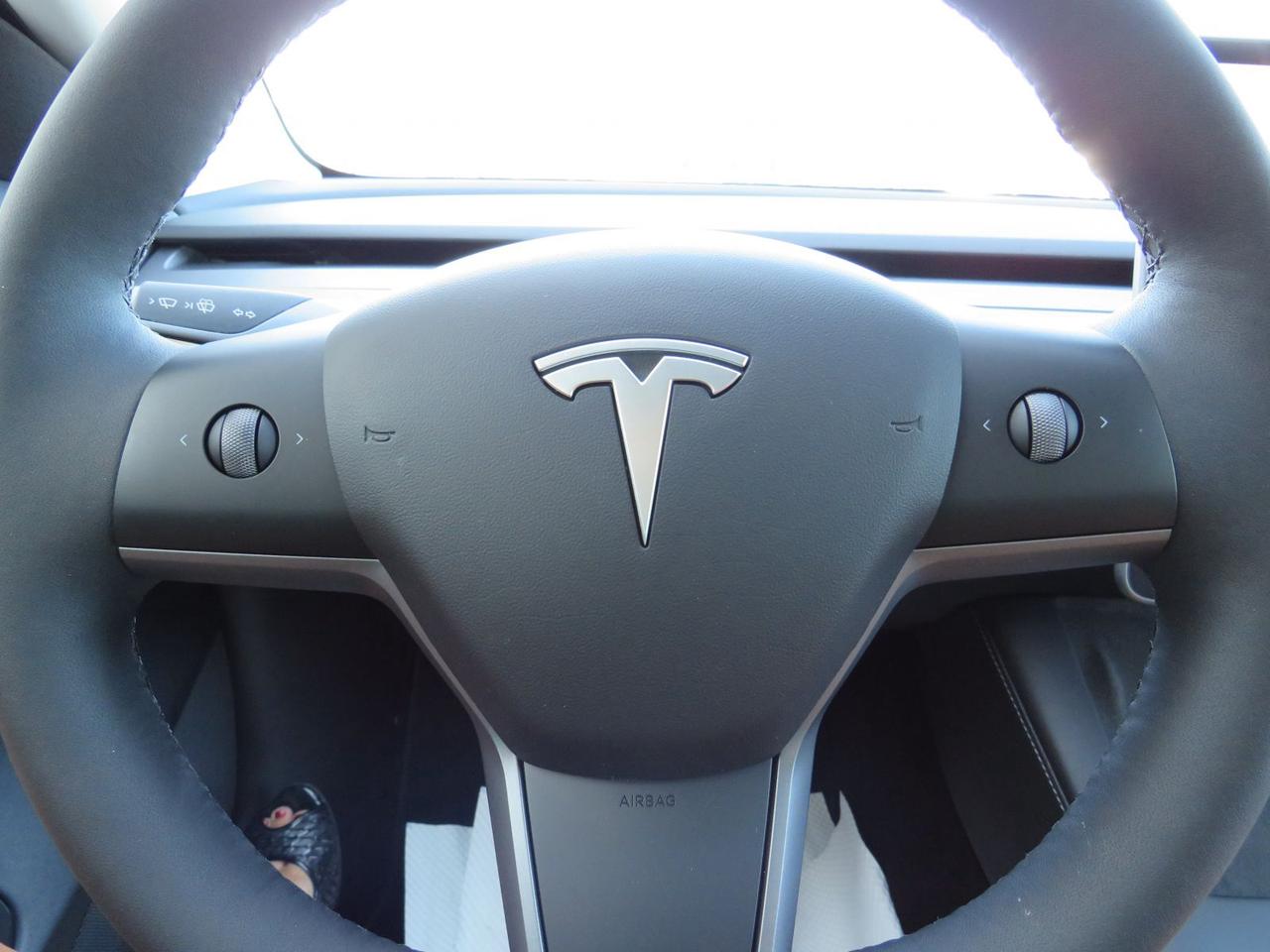 2022 Tesla Model 3 Long Range  |  Alloy Wheels |  Leather Seats |  Power Drivers/Passenger Seats |  Autopilot |  Awd | Power Hatch |  Auto Headlamps |  Backup/Side Cameras | Navigation | Glass Roof | Photo