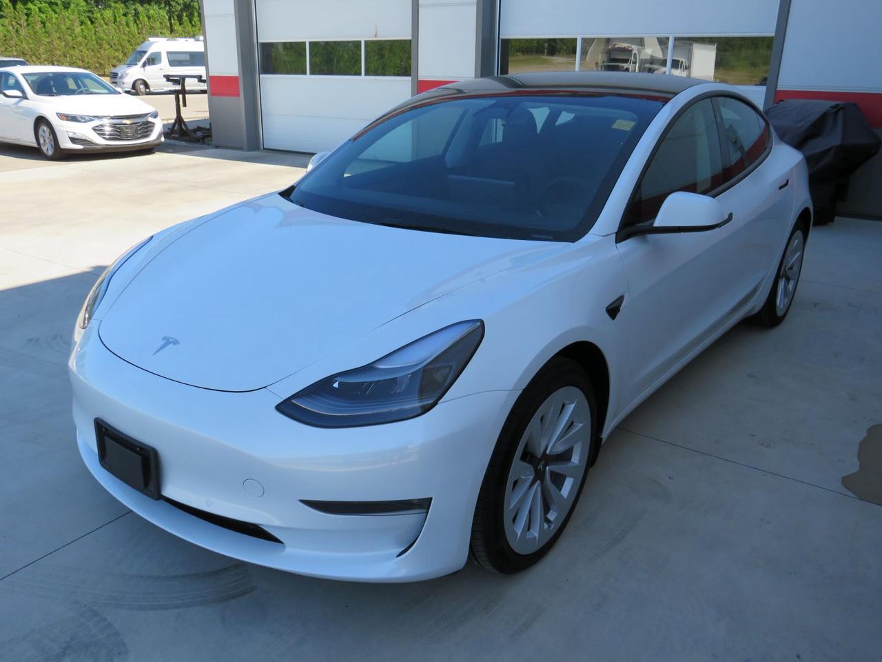 2022 Tesla Model 3 Long Range  |  Alloy Wheels |  Leather Seats |  Power Drivers/Passenger Seats |  Autopilot |  Awd | Power Hatch |  Auto Headlamps |  Backup/Side Cameras | Navigation | Glass Roof | Photo