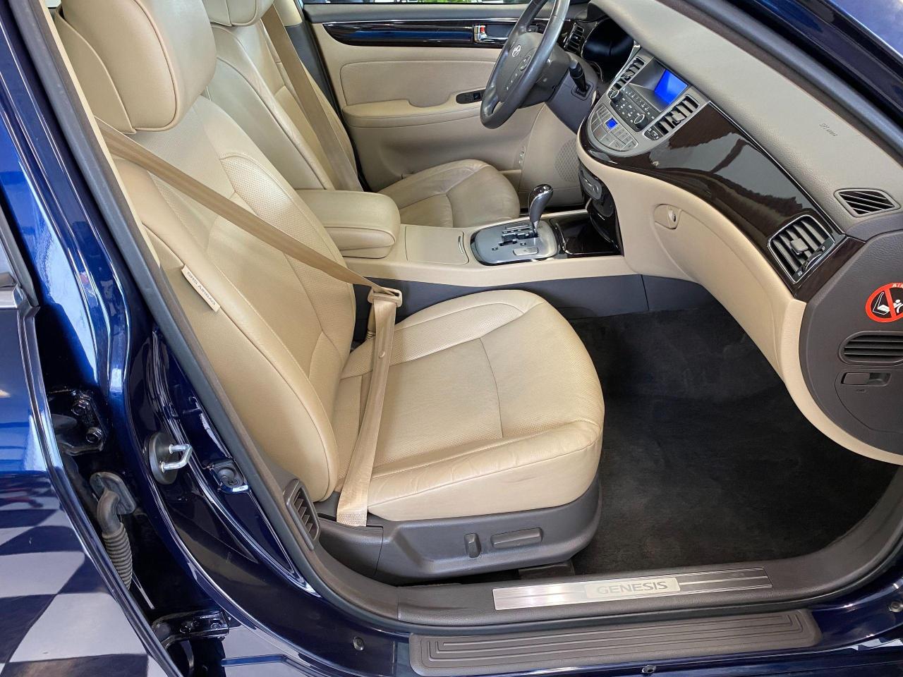 2009 Hyundai Genesis New Tires+A/C+Roof+Heated Leather - Photo #19