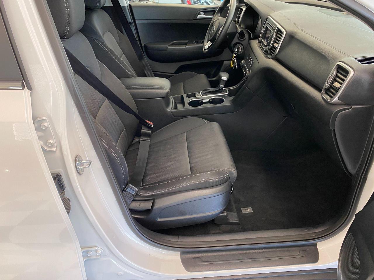 2018 Kia Sportage LX AWD+New Tires+Camera+Heated Seats+CLEAN CARFAX - Photo #22