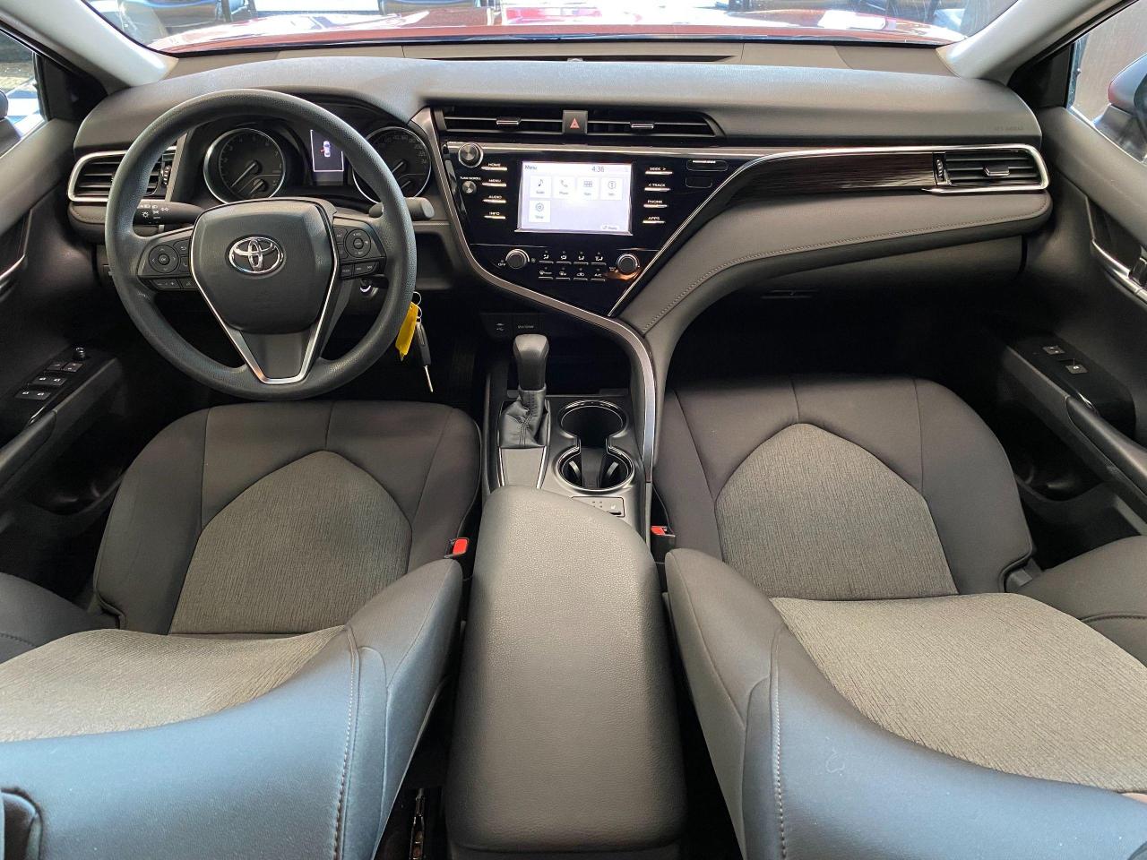 2018 Toyota Camry LE+Camera+Toyota Sense+AdaptiveCruise+CLEAN CARFAX Photo71