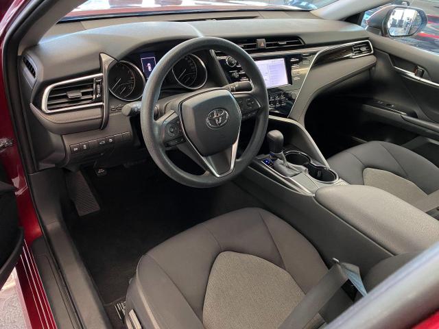 2018 Toyota Camry LE+Camera+Toyota Sense+AdaptiveCruise+CLEAN CARFAX Photo18