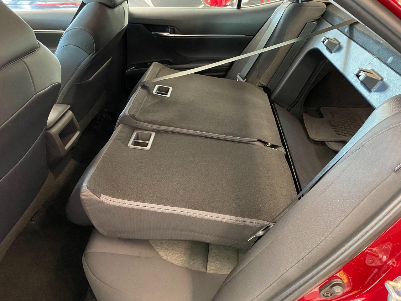 2018 Toyota Camry LE+Camera+Toyota Sense+AdaptiveCruise+CLEAN CARFAX Photo26