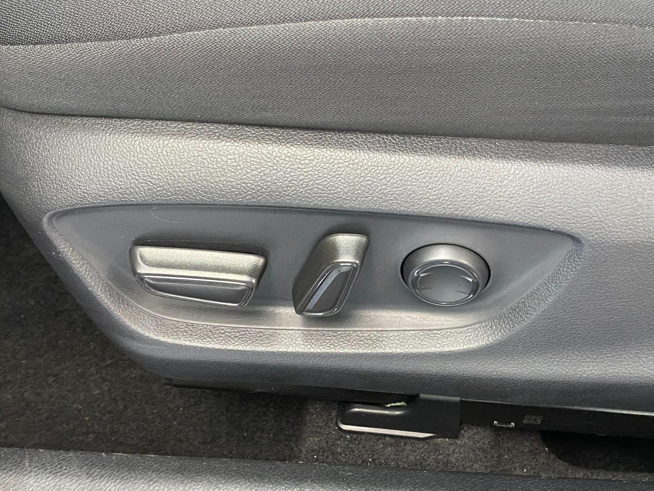 2018 Toyota Camry LE+Camera+Toyota Sense+AdaptiveCruise+CLEAN CARFAX - Photo #42