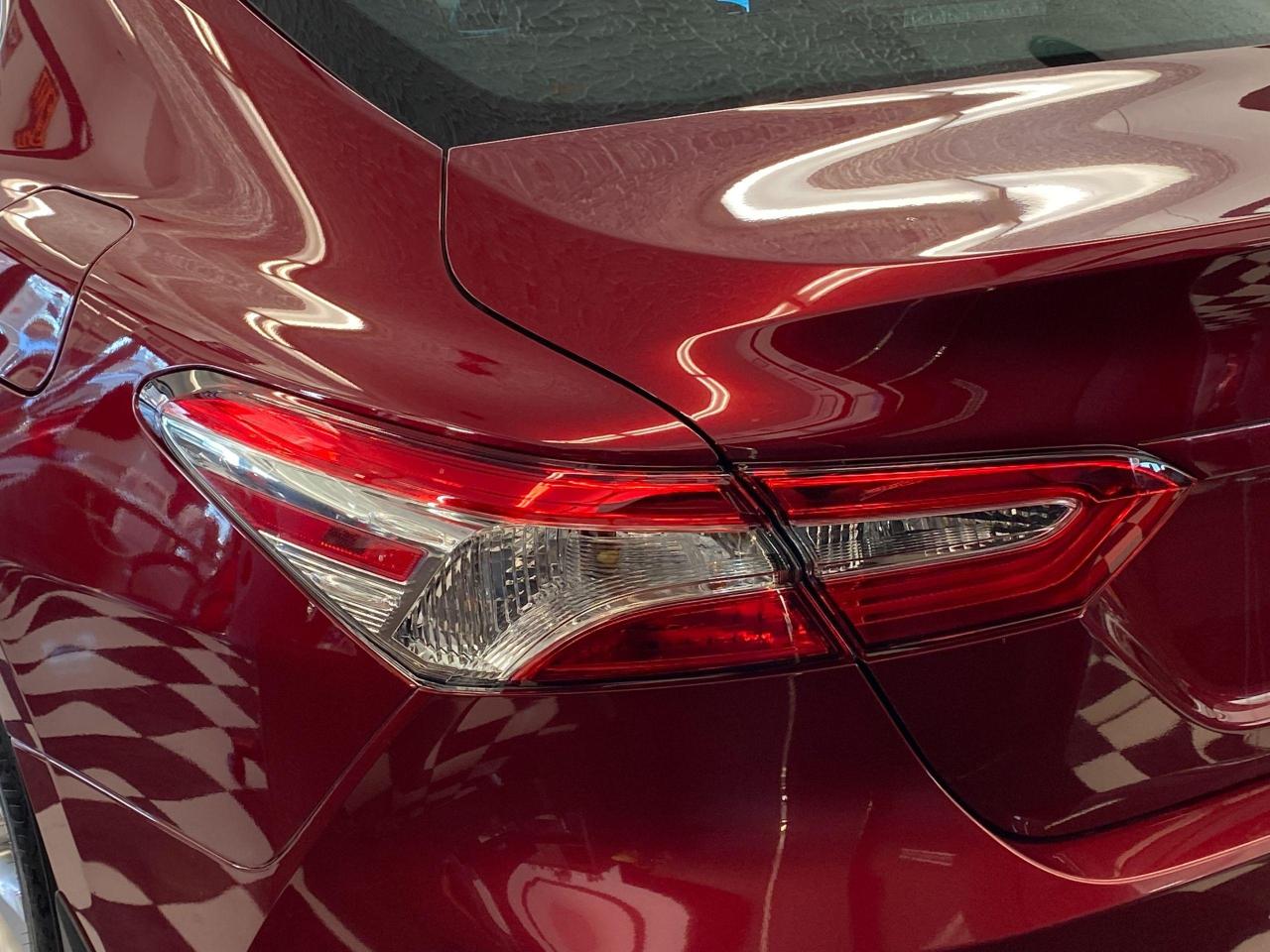 2018 Toyota Camry LE+Camera+Toyota Sense+AdaptiveCruise+CLEAN CARFAX Photo60