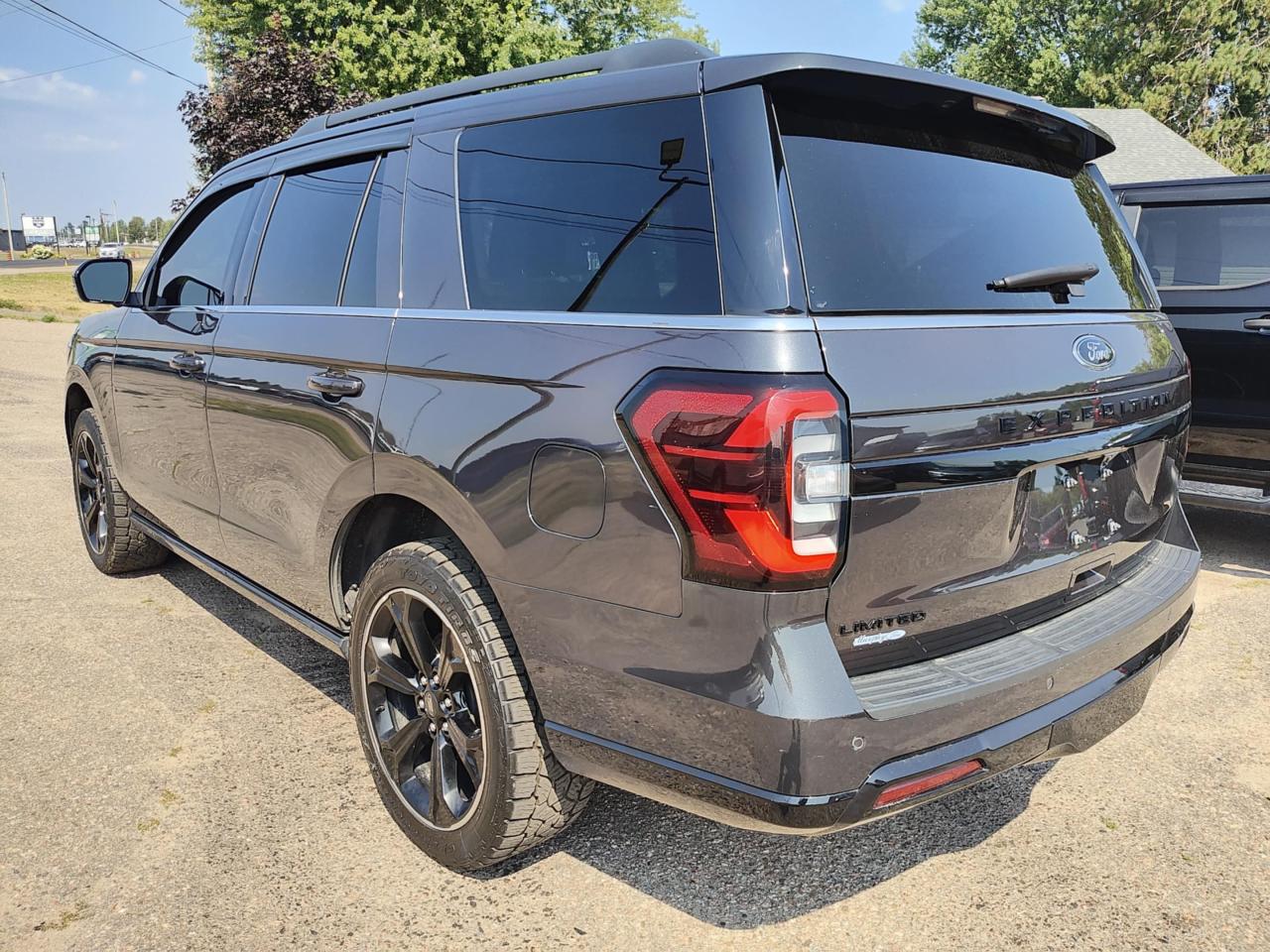 2022 Ford Expedition LTD STEALTH 4X4