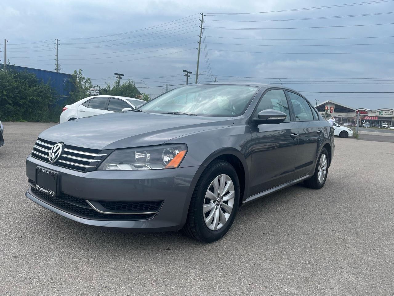2012 Volkswagen Passat 2.5L Auto Trendline + - Photo #1