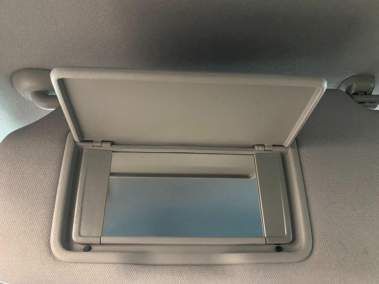 2018 Honda CR-V LX+ApplePlay+Camera+Remote Start+Clean Carfax Photo44