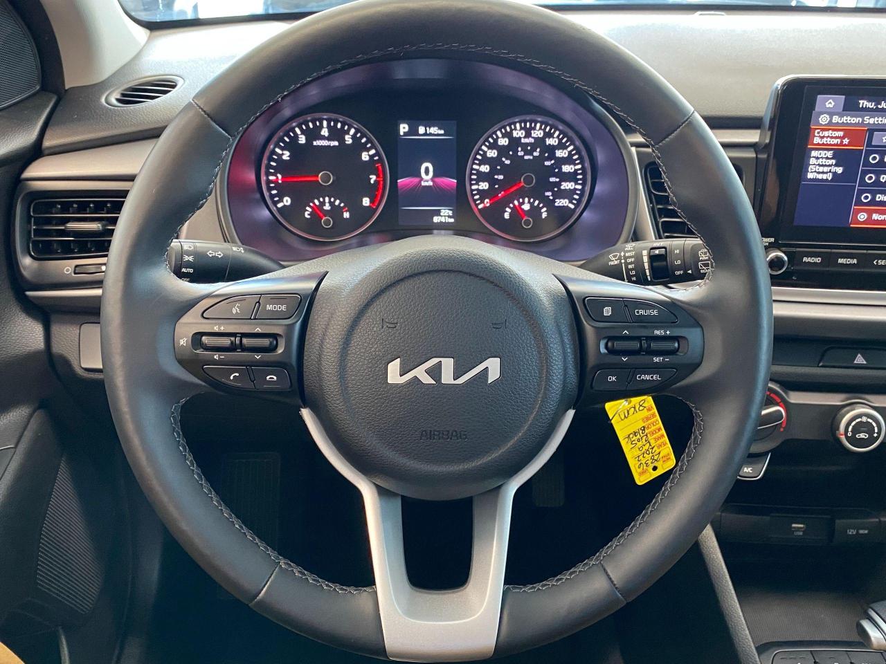 2022 Kia Rio LX+Sunroof+ApplePlay+BlindSpot+Clean Carfax Photo9