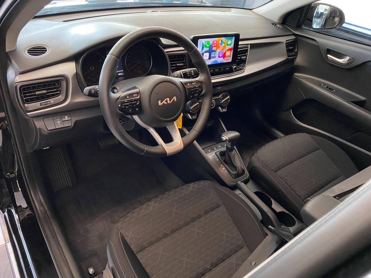2022 Kia Rio LX+Sunroof+ApplePlay+BlindSpot+Clean Carfax Photo19