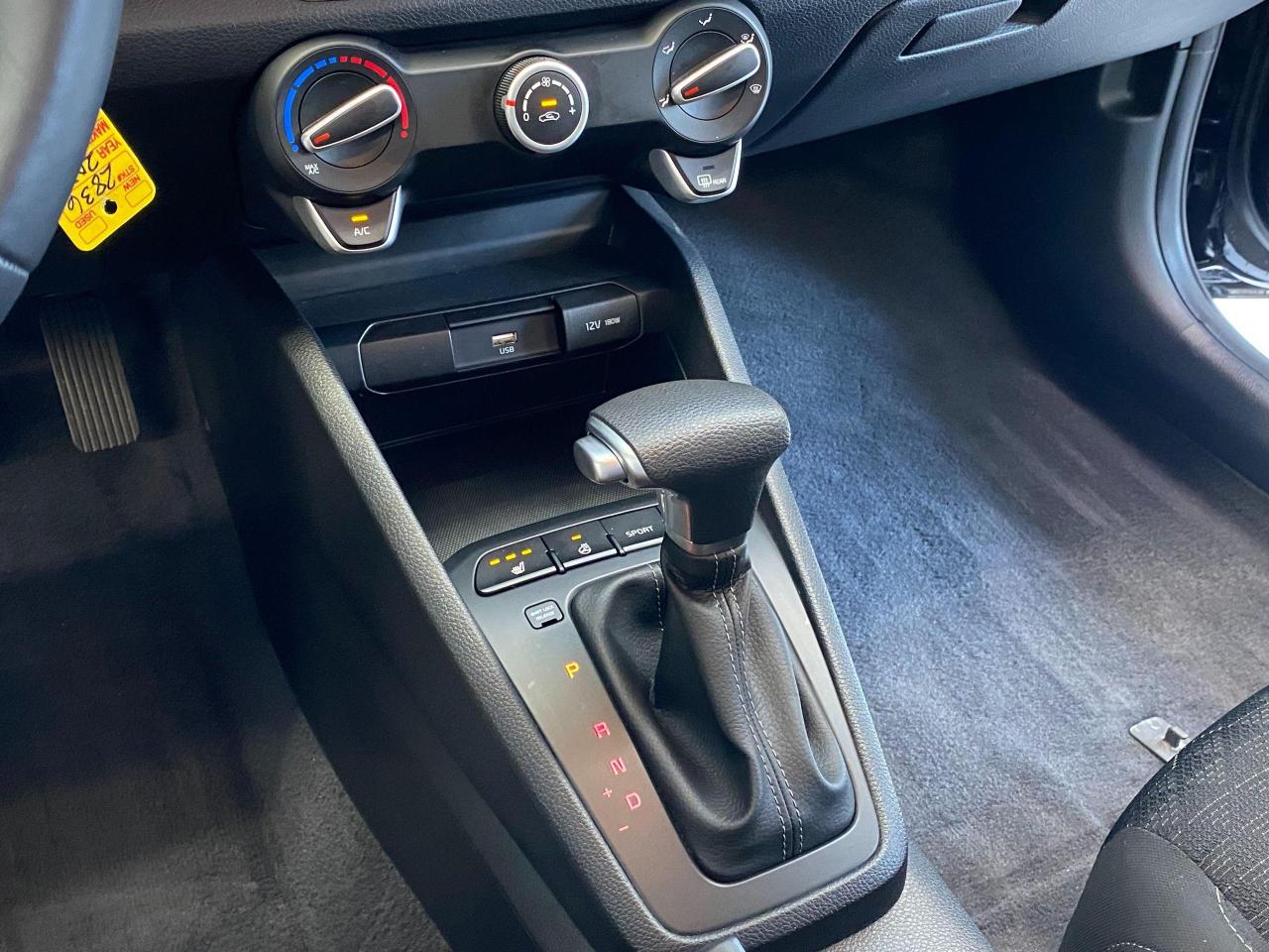 2022 Kia Rio LX+Sunroof+ApplePlay+BlindSpot+Clean Carfax Photo37