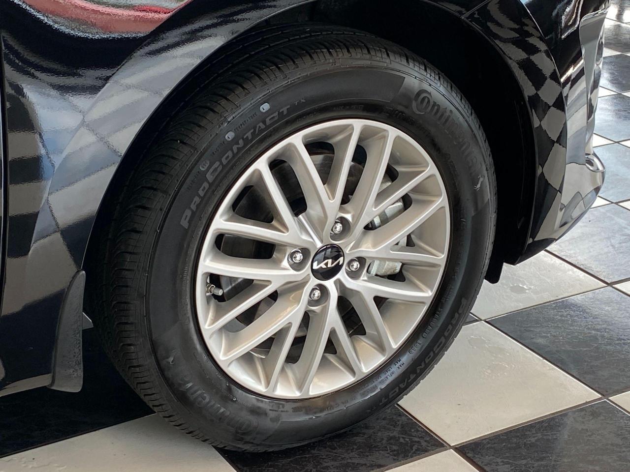 2022 Kia Rio LX+Sunroof+ApplePlay+BlindSpot+Clean Carfax Photo57