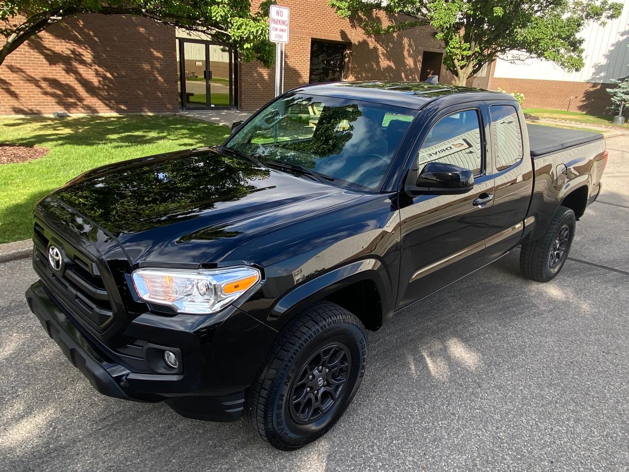 2016 Toyota Tacoma Super Cab ( Rare Spec )