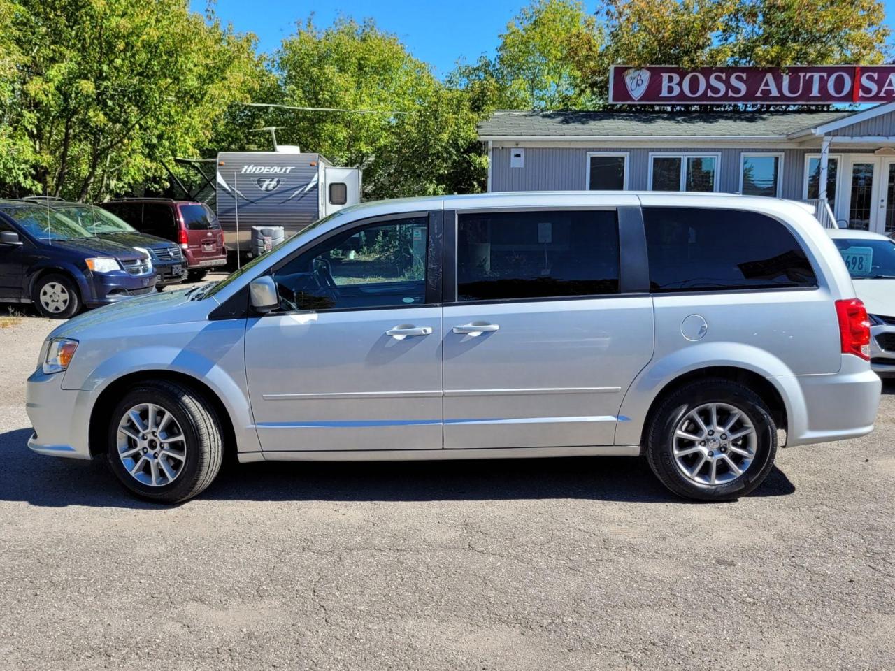2011 Dodge Grand Caravan R/T Photo