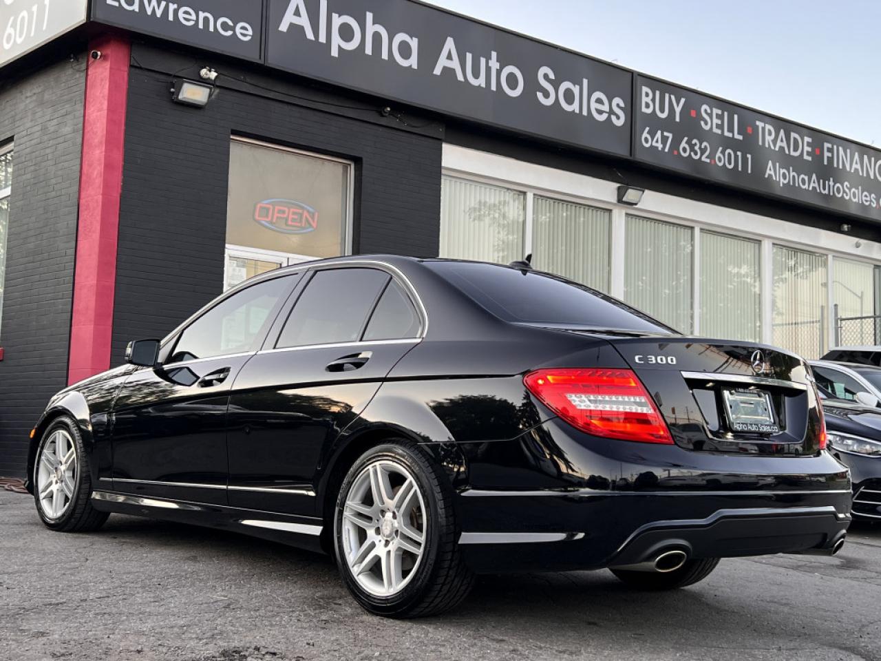 2013 Mercedes-Benz C-Class C300 4MATIC Photo2