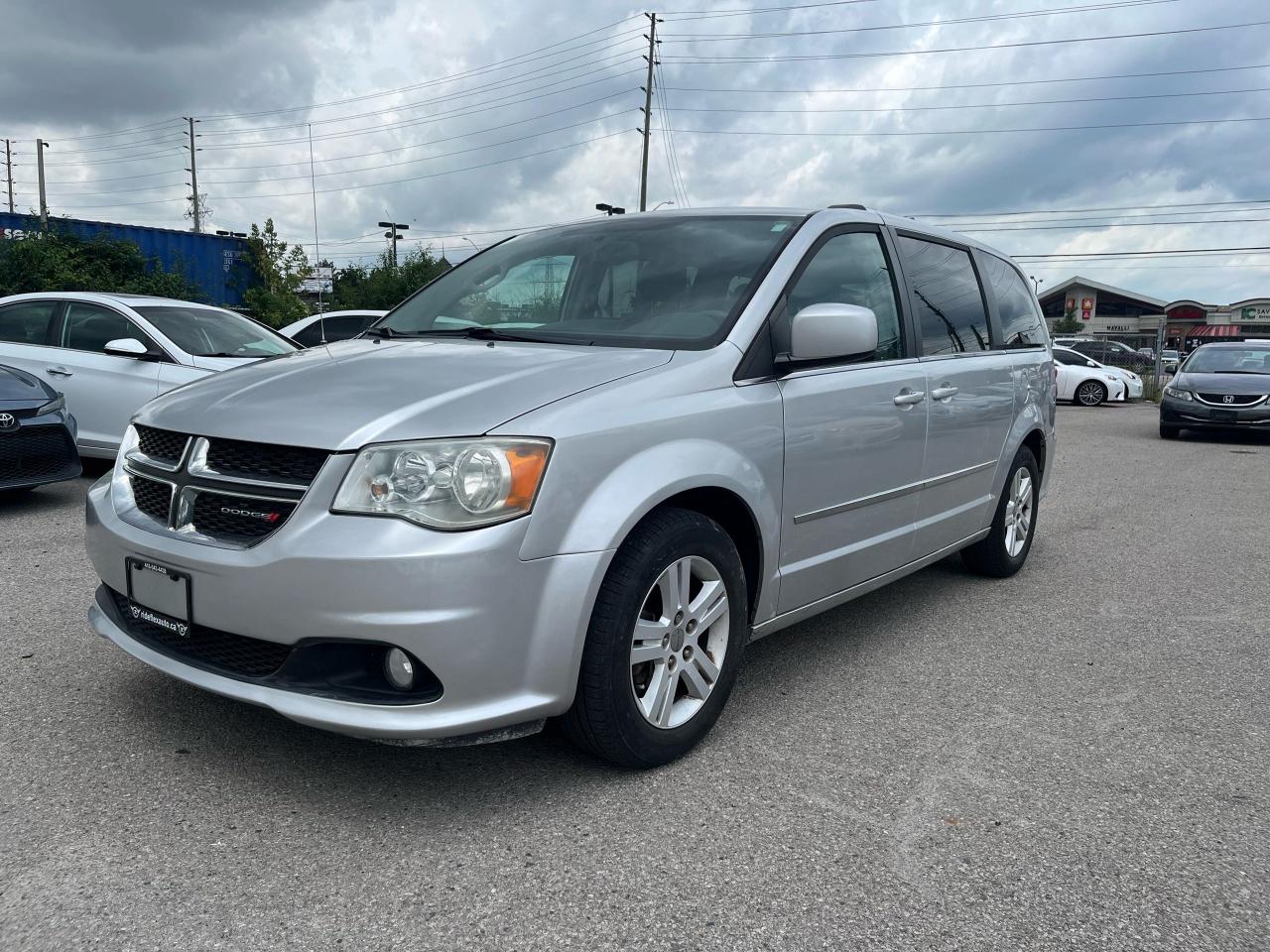 2011 Dodge Grand Caravan Crew Plus - Photo #1