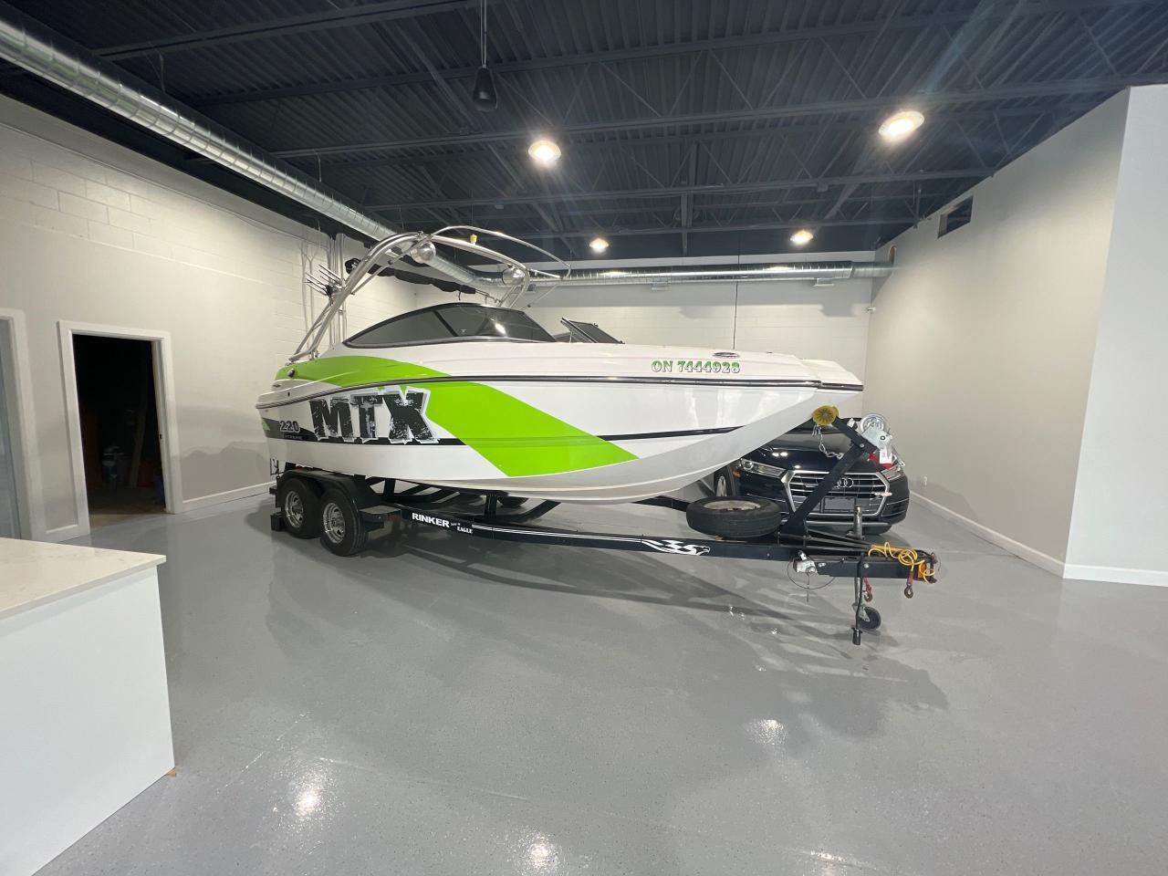 2015 RINKER Bow Rider Mtx 220 - Photo #1