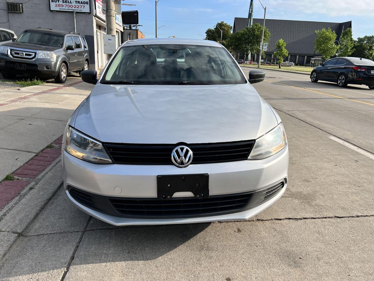 2013 Volkswagen Jetta 4dr 2.0L Man Trendline