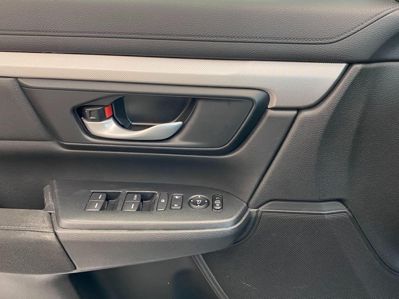 2018 Honda CR-V LX+ApplePlay+Camera+Remote Start+Clean Carfax Photo41