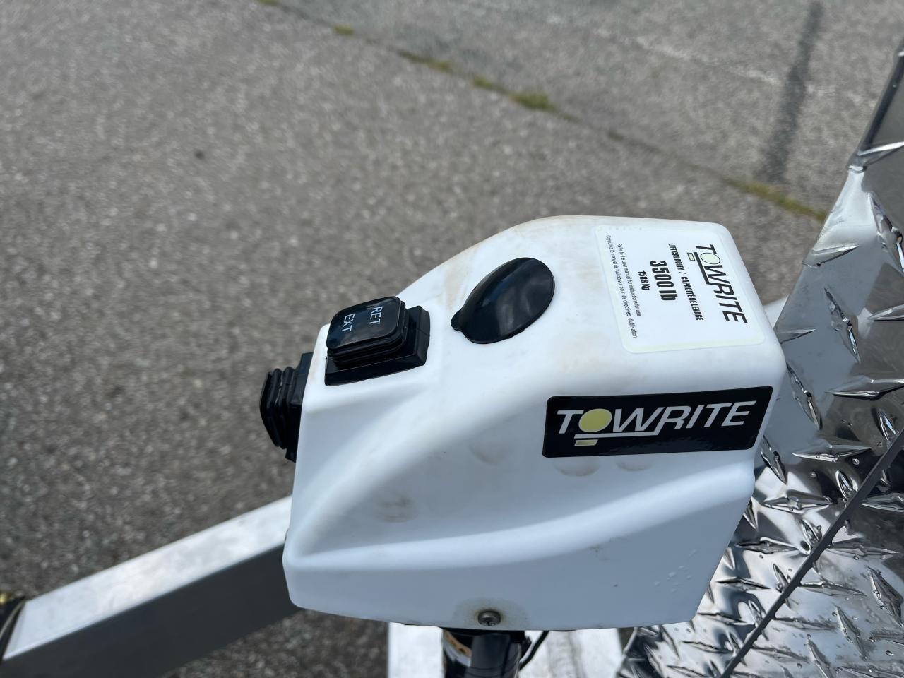 2021 Beckner Trailers ELT Enclosed Trailer Fully Financeable, Great Condition TONS OF STORAGE Photo