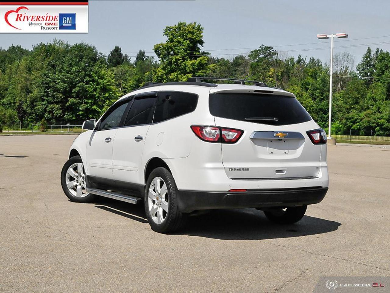 2017 Chevrolet Traverse 1LT Photo3